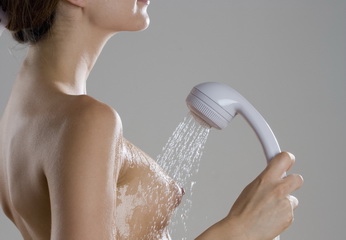 Как сохранить форму груди